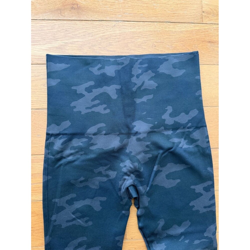 SPANX High Rise Cropped Camo Tights Leggings Size S - Picture 6 of 8